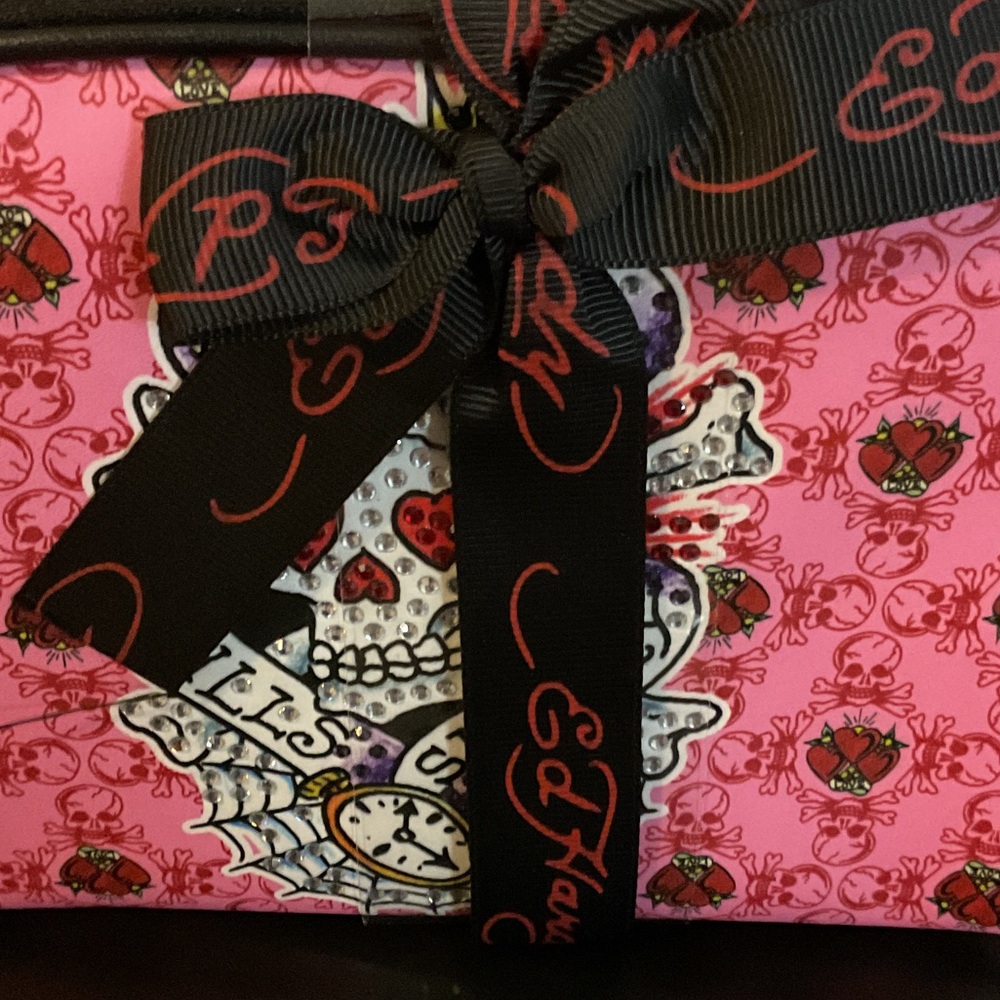 Ed Hardy Pink Skull & Rose Cosmetic Bag Duo - Picture 2 of 7